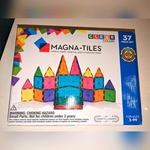 37 piece magna-tiles set